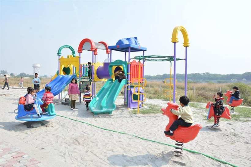 Utroor Games and Activity