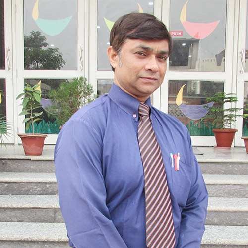 Mr. Naveen Srivastava, teacher at Excellia School