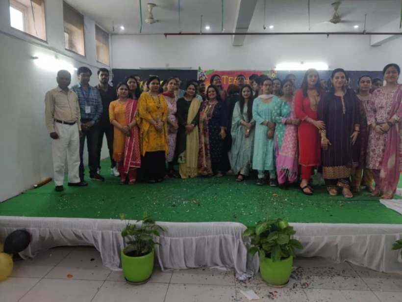 Acknowledging the facilitators on Teacher’s Day